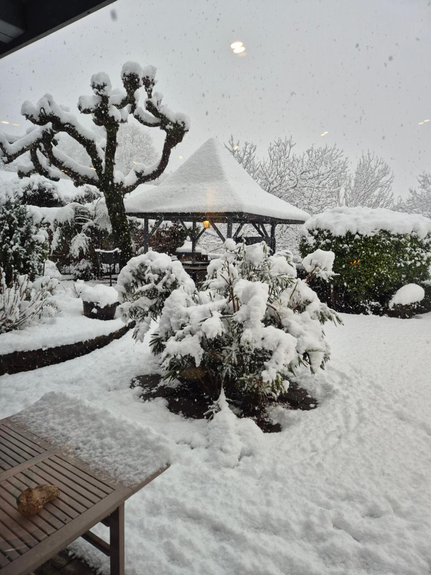 Maison De Sisi Ugine Bagian luar foto