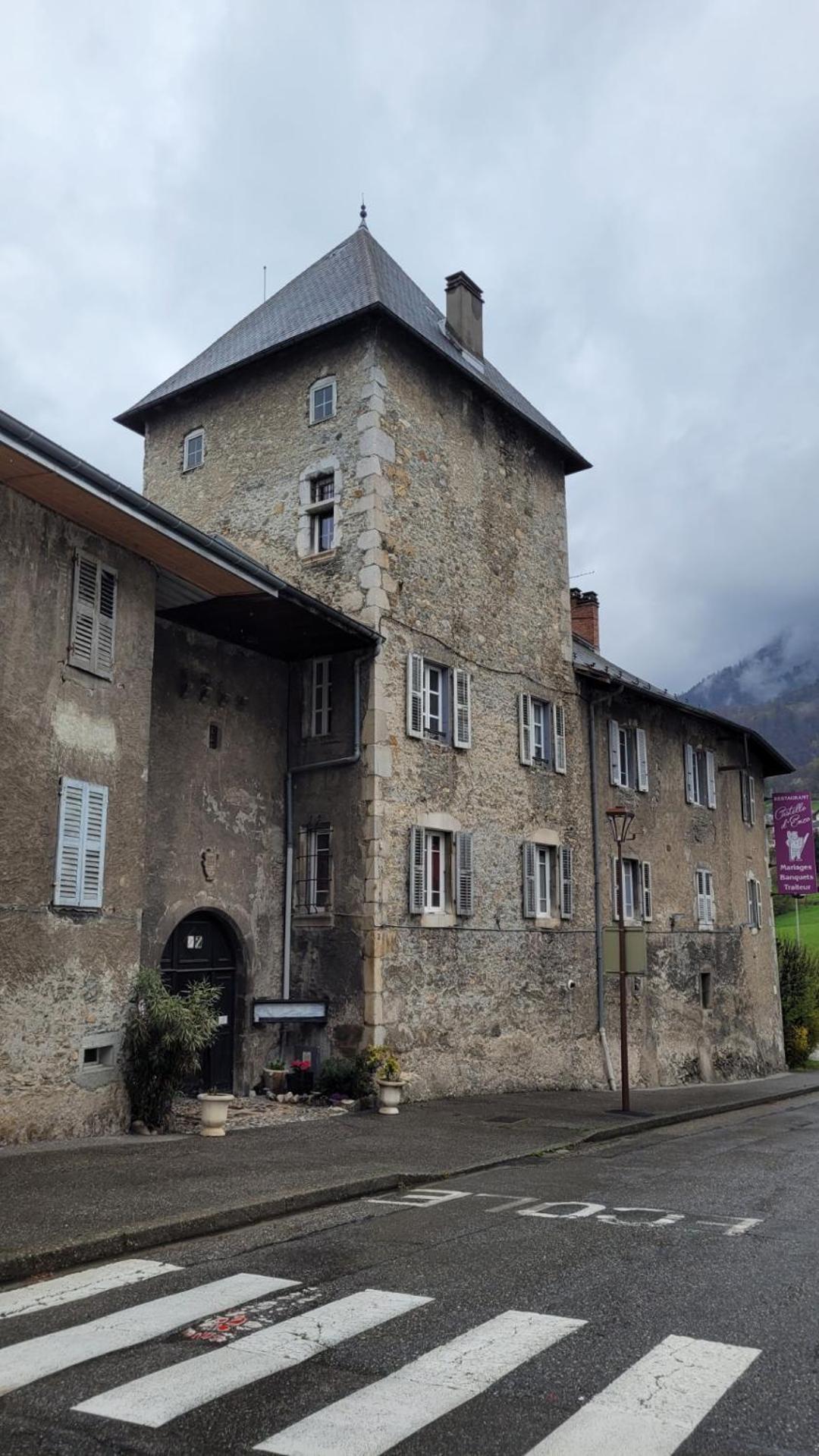 Maison De Sisi Ugine Bagian luar foto